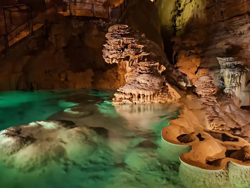 Acogida de autocaravanas en el Lot - Camping La Plage en Meyronne en el Lot y el Valle de Dordoña - Camping a orillas del río en Occitania 8