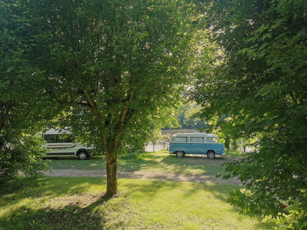 Camping de la Plage – Im Lot und im Dordogne-Tal – Wohnmobil-Empfang am Ufer der Dordogne nahe Rocamadour